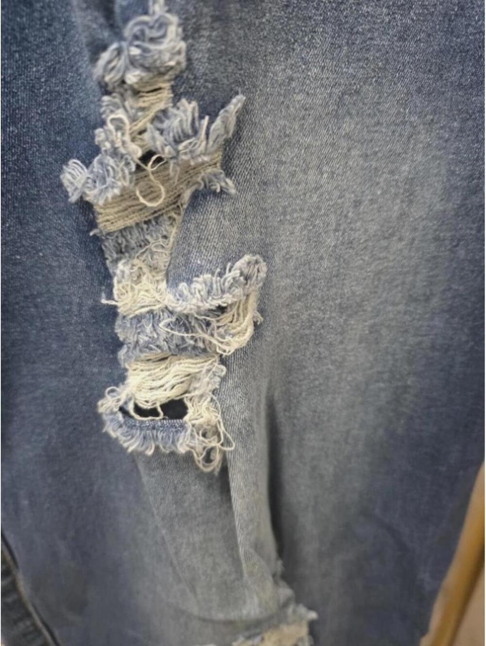 Blue Turtle Plus Jeans - Picture 10 of 15